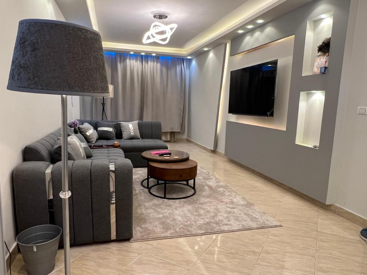 Appartement Modern Flat 3 And 2 Bathroom Amazing Location حديثة و جديدة كاملة مدينة نصر بالقرب من ستي ستارز 2 غرف نوم 2 حمام وصالة و بلكونة Le Caire