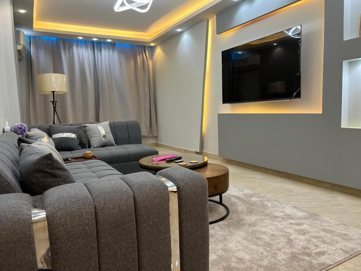 Appartement Modern Flat 3 And 2 Bathroom Amazing Location حديثة و جديدة كاملة مدينة نصر بالقرب من ستي ستارز 2 غرف نوم 2 حمام وصالة و بلكونة Le Caire