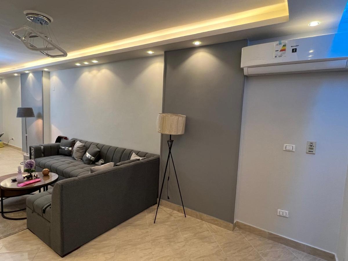 Modern Flat 3 And 2 Bathroom Amazing Location حديثة و جديدة كاملة مدينة نصر بالقرب من ستي ستارز 2 غرف نوم 2 حمام وصالة و بلكونة