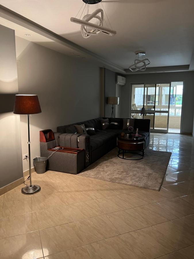 Modern Flat 3 And 2 Bathroom Amazing Location حديثة و جديدة كاملة مدينة نصر بالقرب من ستي ستارز 2 غرف نوم 2 حمام وصالة و بلكونة * Le Caire