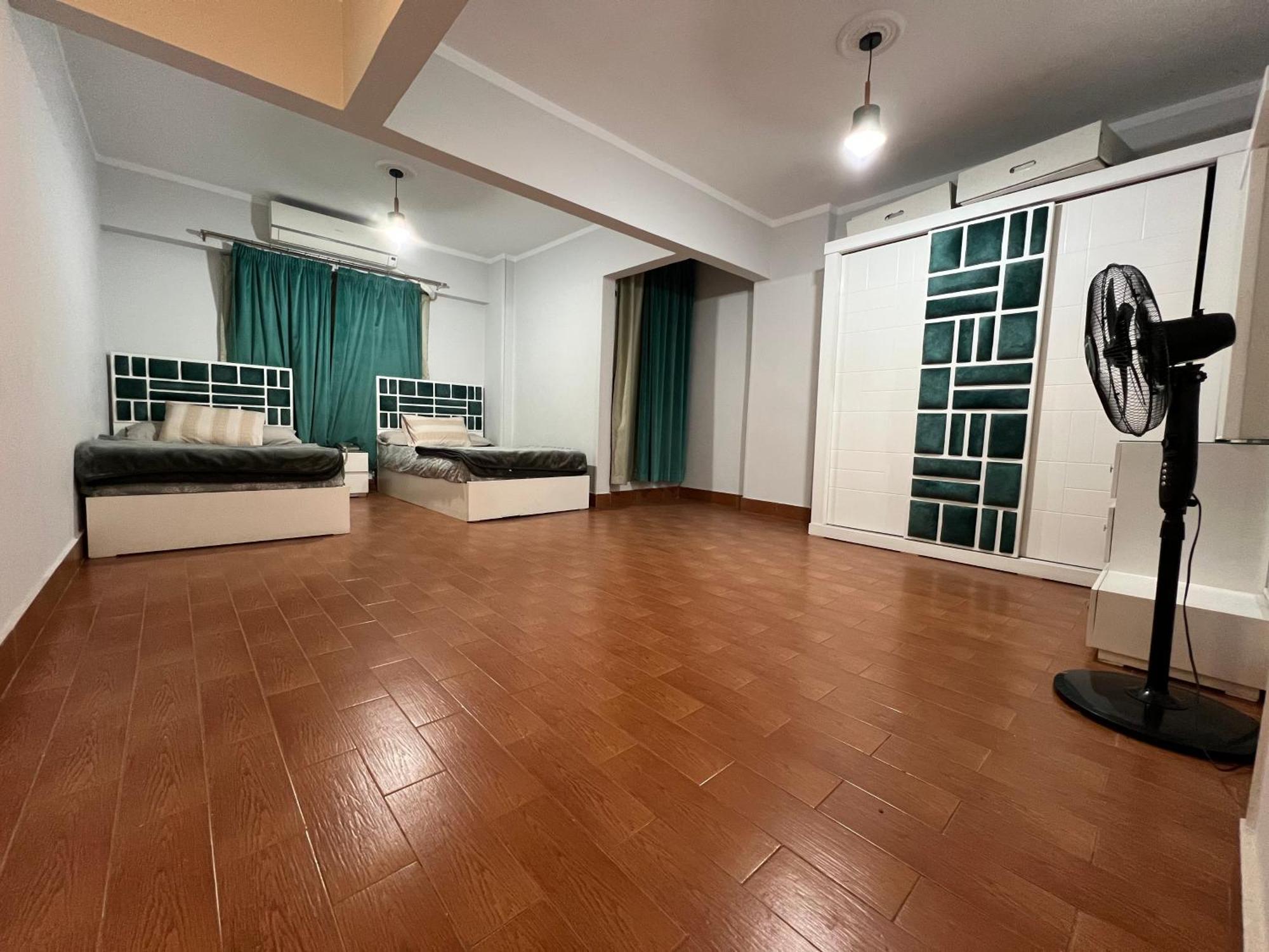 Modern Flat 3 And 2 Bathroom Amazing Location حديثة و جديدة كاملة مدينة نصر بالقرب من ستي ستارز 2 غرف نوم 2 حمام وصالة و بلكونة * Le Caire